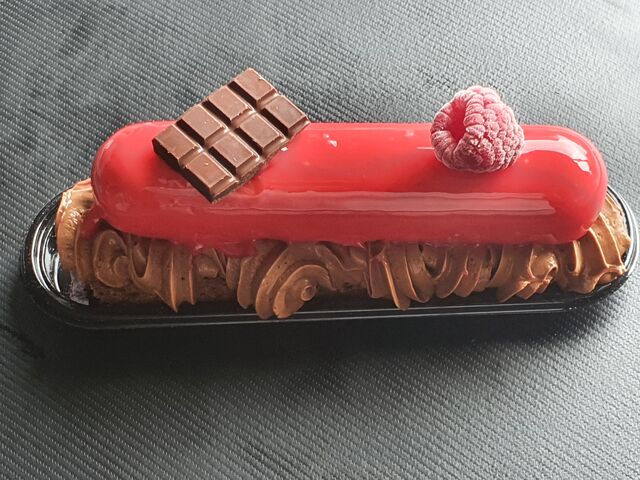 LE ROUGE ET NOIR
- mousse framboise
- mousse chocolat noir 55% de cacao
- brownie 