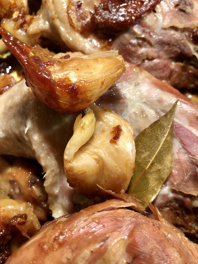 Cuisses de canard confites à l'ail et au vin de Porto Blanc