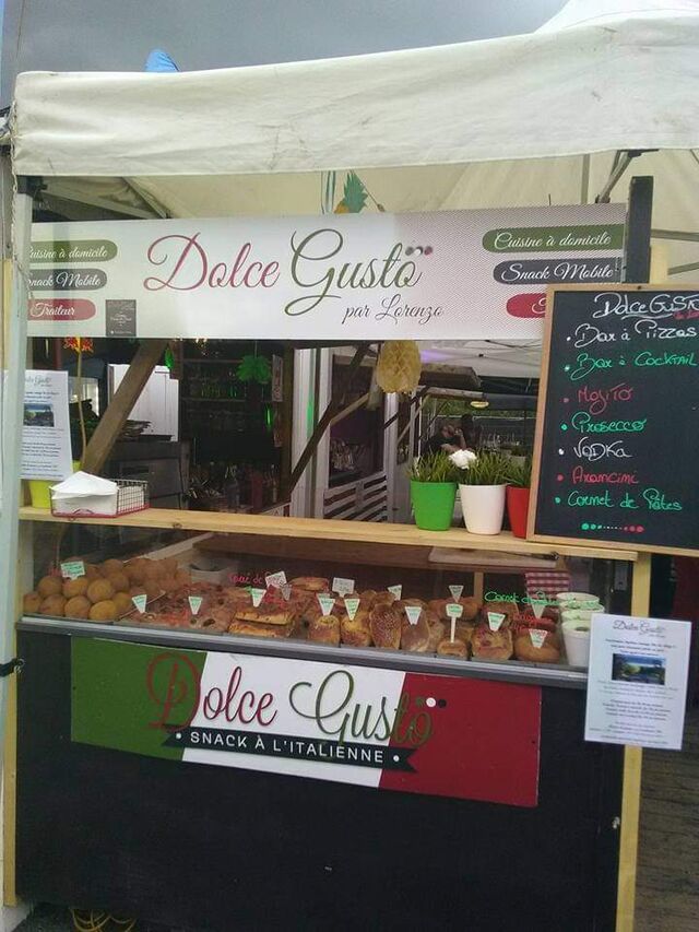  Un bar snack mobile
Se monte a l'intérieur l'extérieur
Anniversaire, mariage, communion, événements sportifs.... 