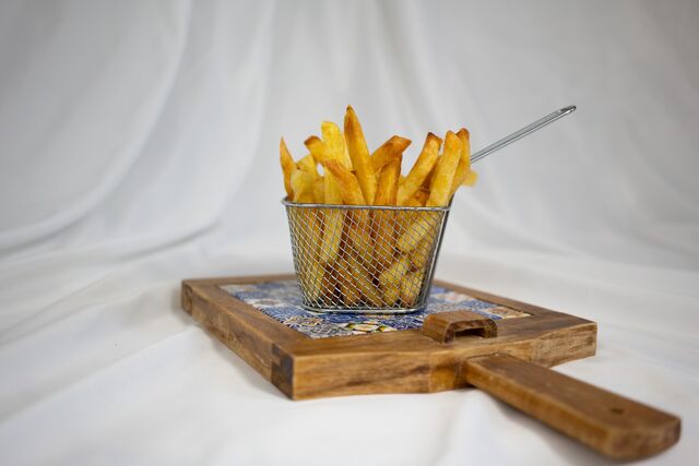 Vous allez adorer nos frites maisons!
Retrouver sur notre page Instagram une vidéo de la préparation de nos frites.