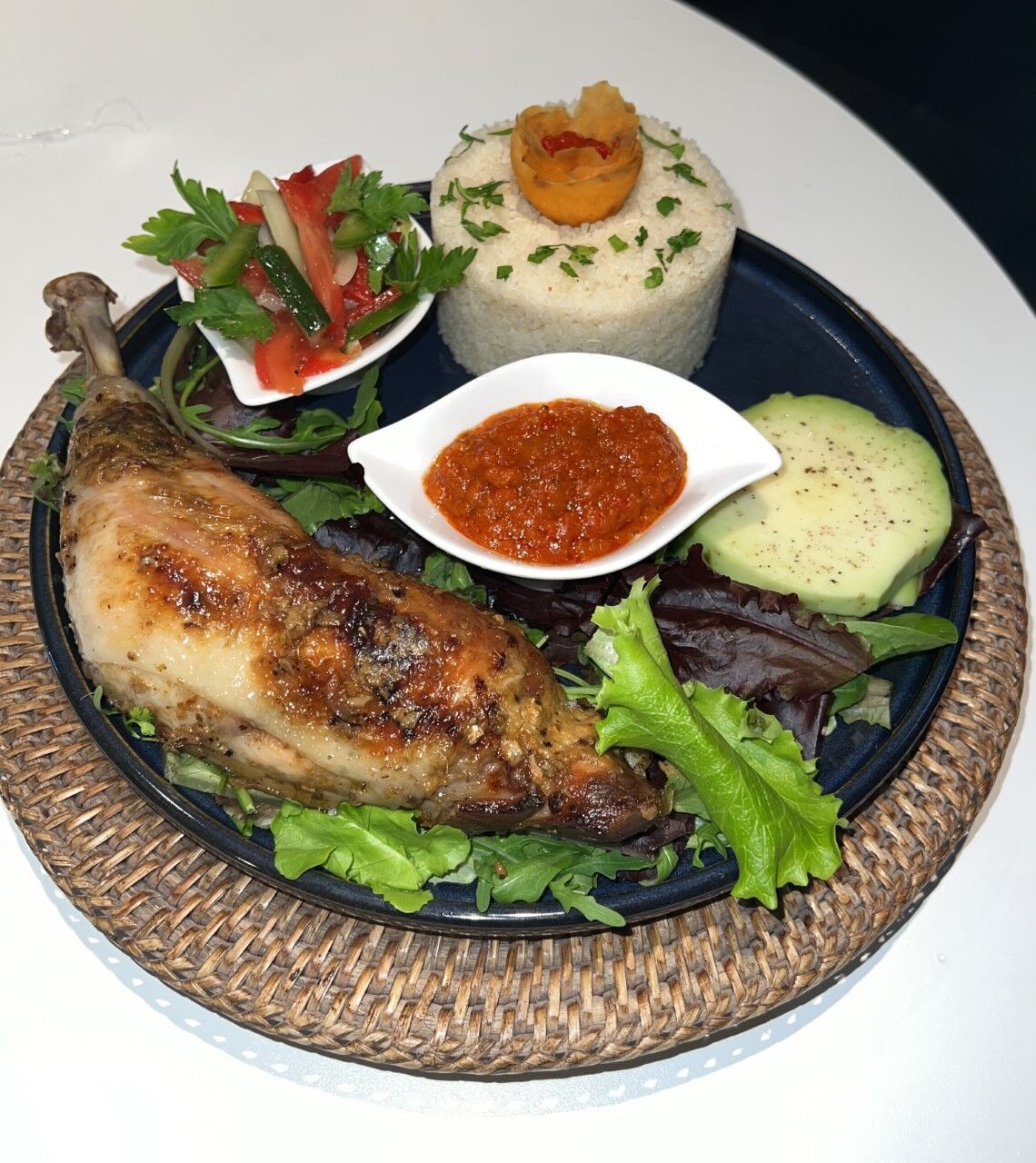 Poulet fermier, Attiéké et légumes