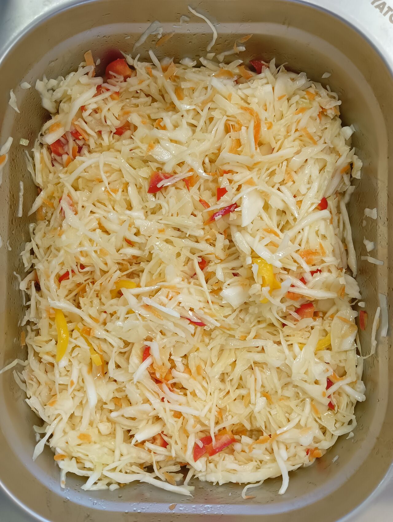 Surówka z białej kapusty