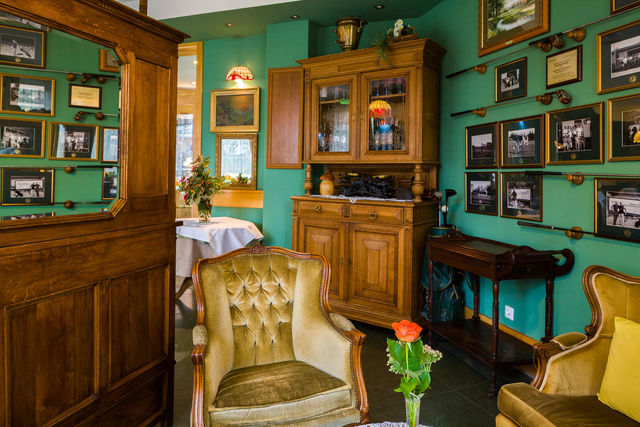 Wnętrze restauracji.