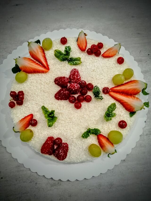 Limetový cheesecake sypaný bílou čokoládou (bezlepkový)