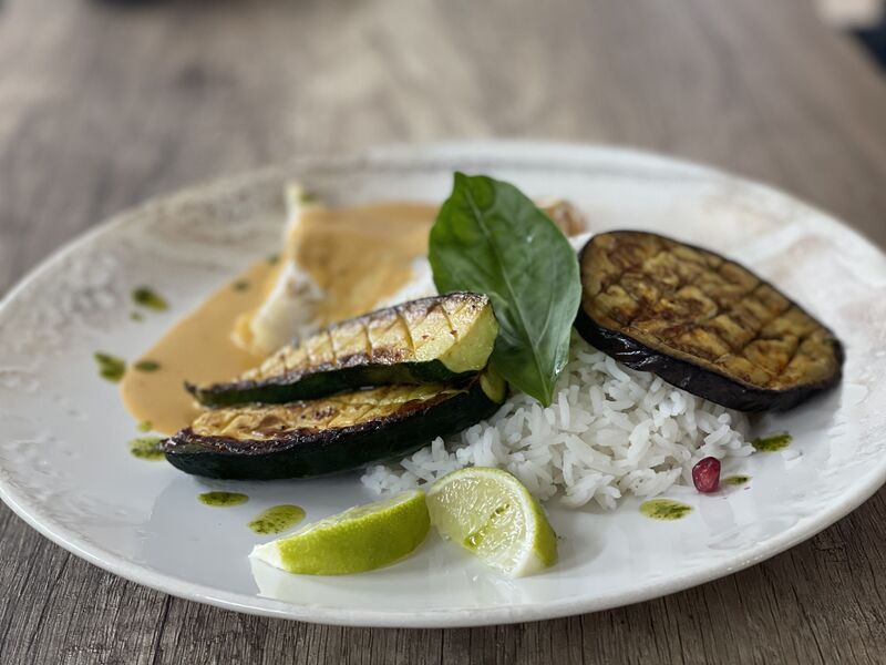 Filet de merlu coulis de crustacés au lait de coco