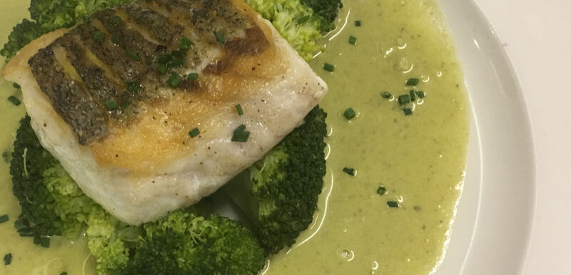 Merluza a la plancha con brócoli