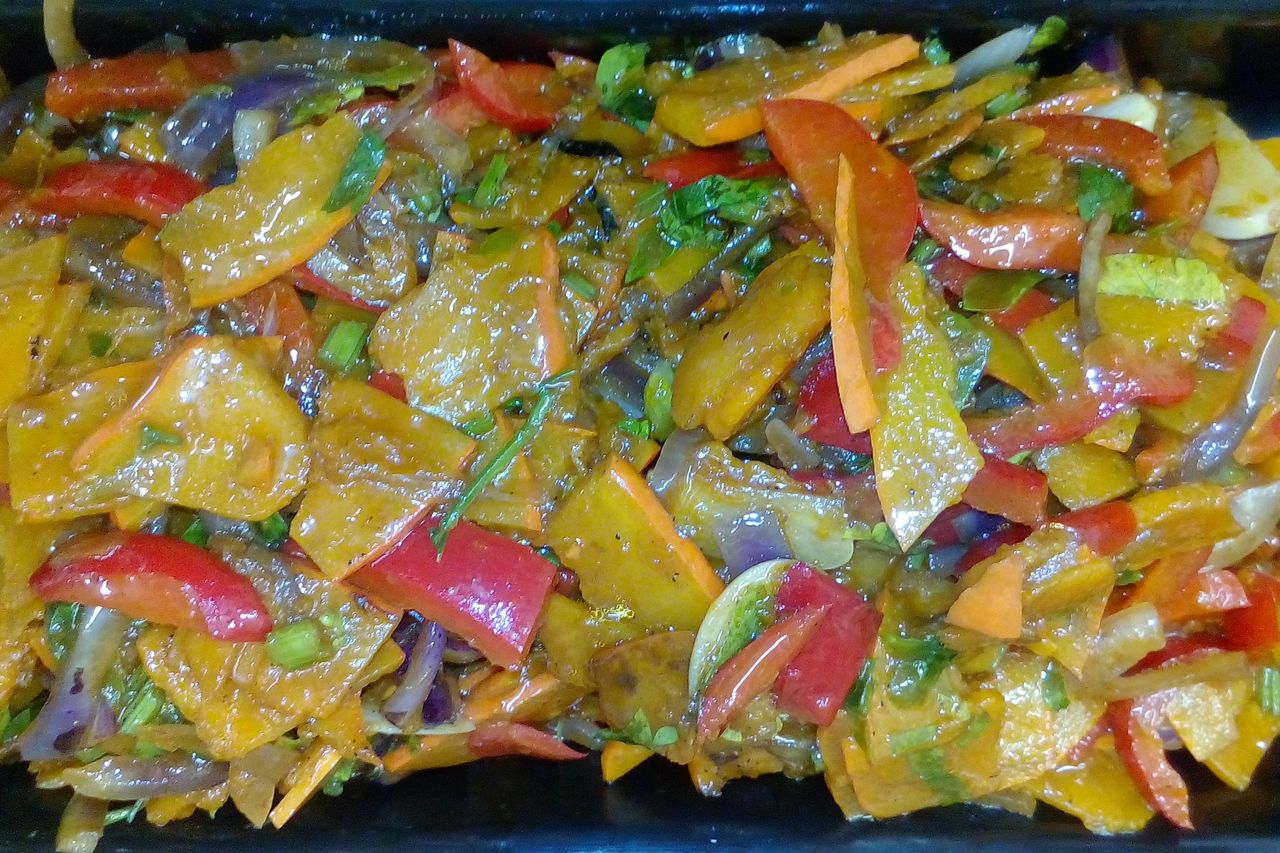 PIKANTNÍ DÝŇOVÝ SALÁT S CHILLI