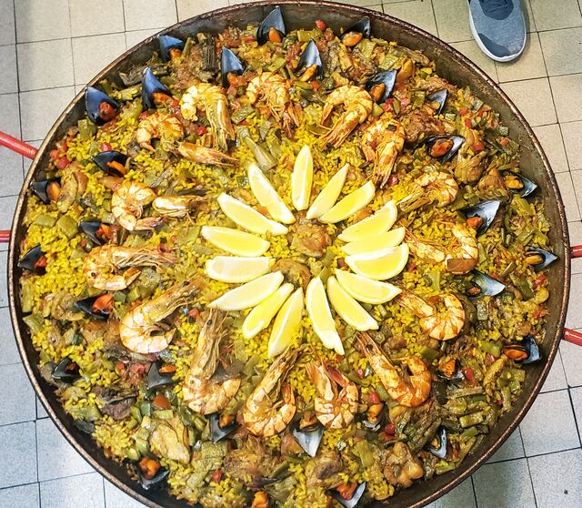 Paella Mixte pour 15 personnes
