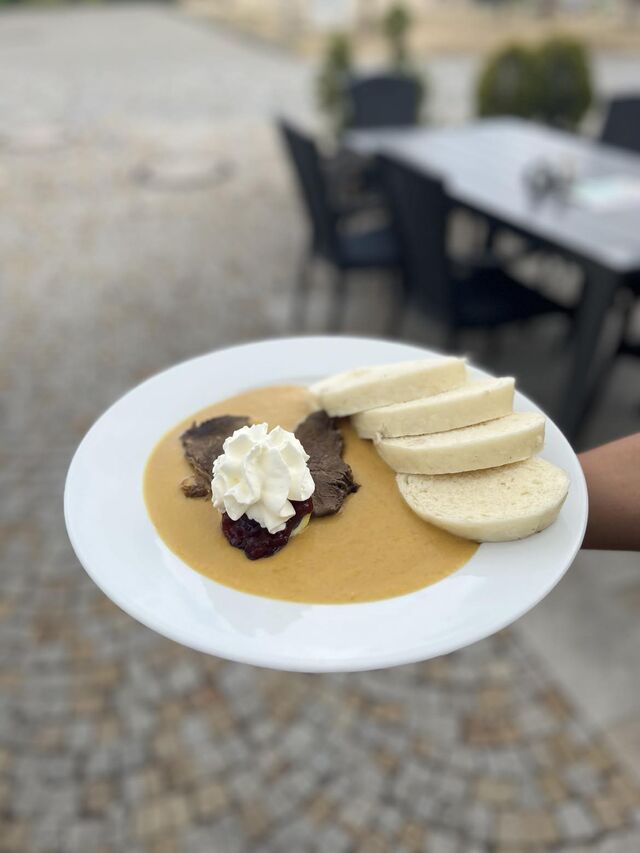 Hovězí svíčková na smetaně