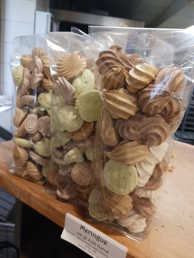 mini meringue café, chocolat et pistache