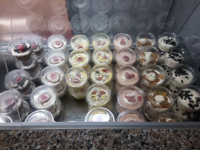 NUESTROS POSTRES CASEROS:
-MARQUESITAS DE GUAYABA, PARCHITA, MANGO, GUANÁBANA, CHOCOLATE GALLETAS OREO.
