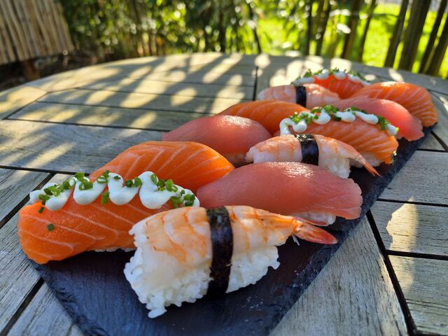 La Nigiri Box (12 pièces) / 16 €