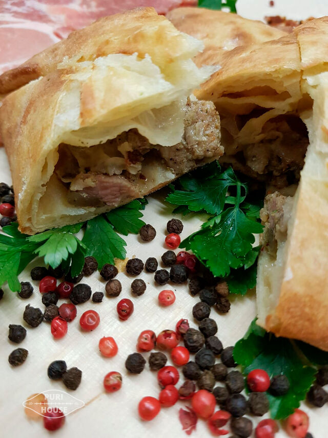 Chaczapuri wieprzowina po gruzińsku
Cena 14.00 zł