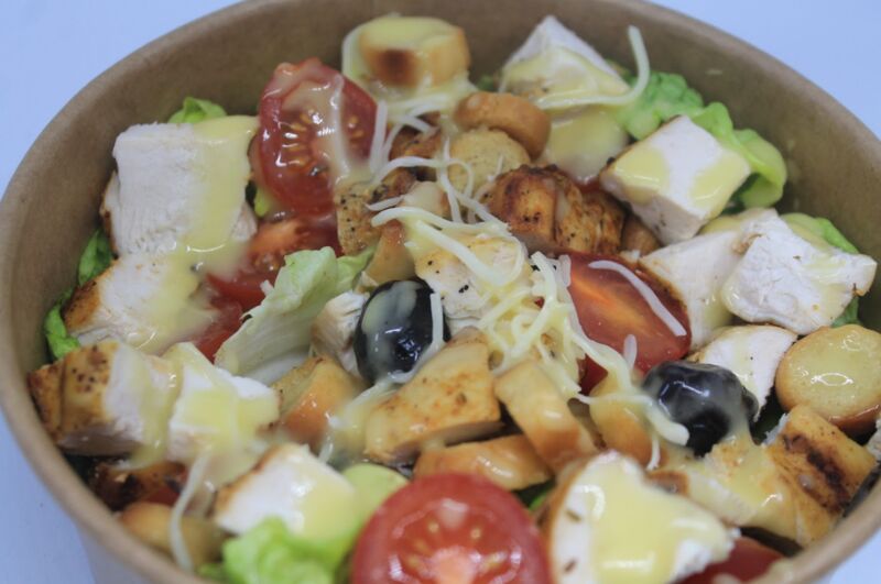 SALADE COMPOSE AU POULET