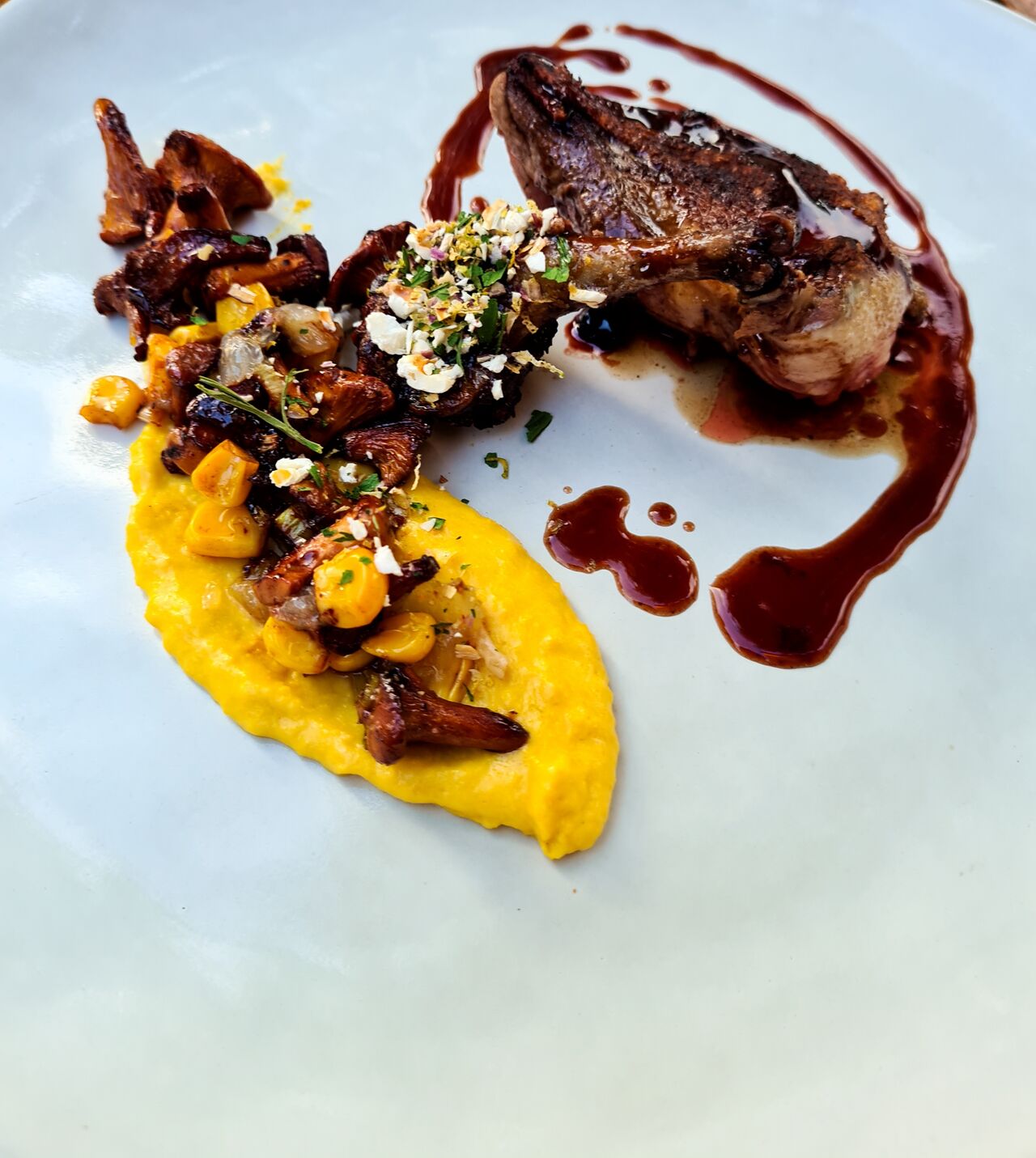 -LE PIGEON
Filet de pigeon rôti, crème de maïs, girolles et citron vert