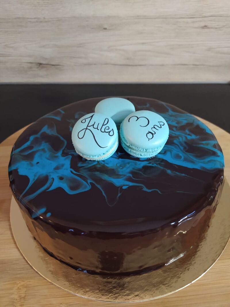 Entremet chocolat, vanille, praliné 