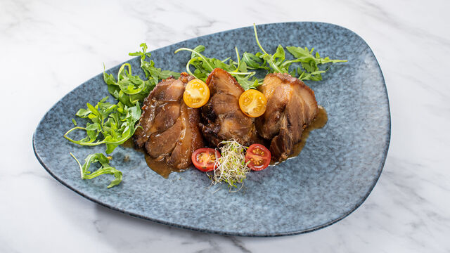 Bajor sörös csülökdarabok