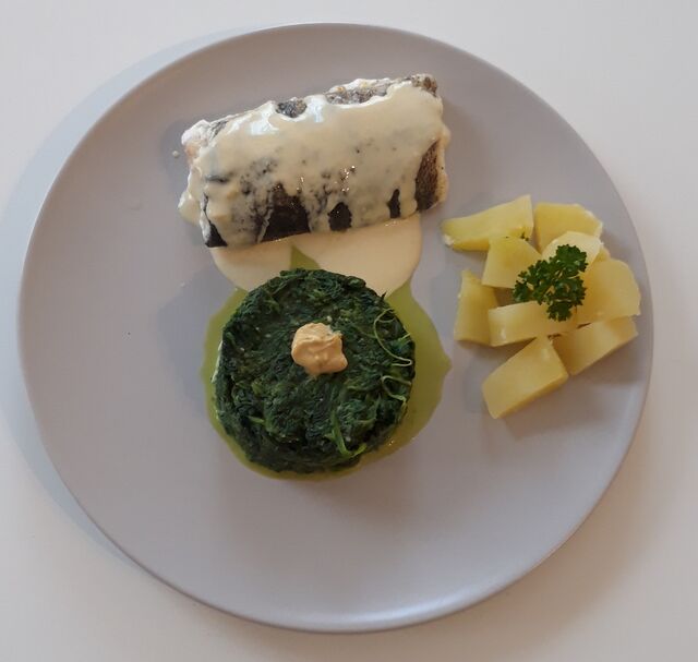 Ce vendredi, c est
Filet de Merlu, Sauce Moutarde et Épinards à la crème 😍 bon wk