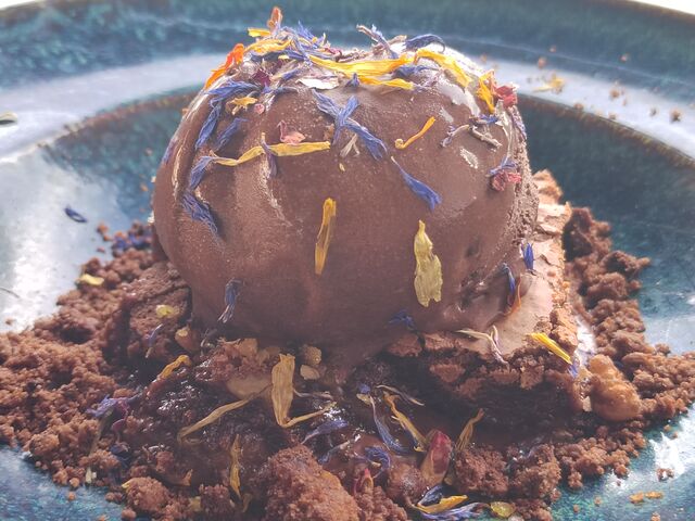 BROWNIE DE CHOCOLATE CON HELADO