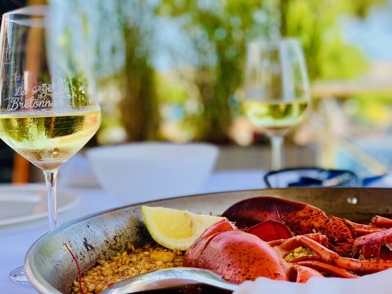 Paella con bogavante al estilo de la Bahia de Moraira