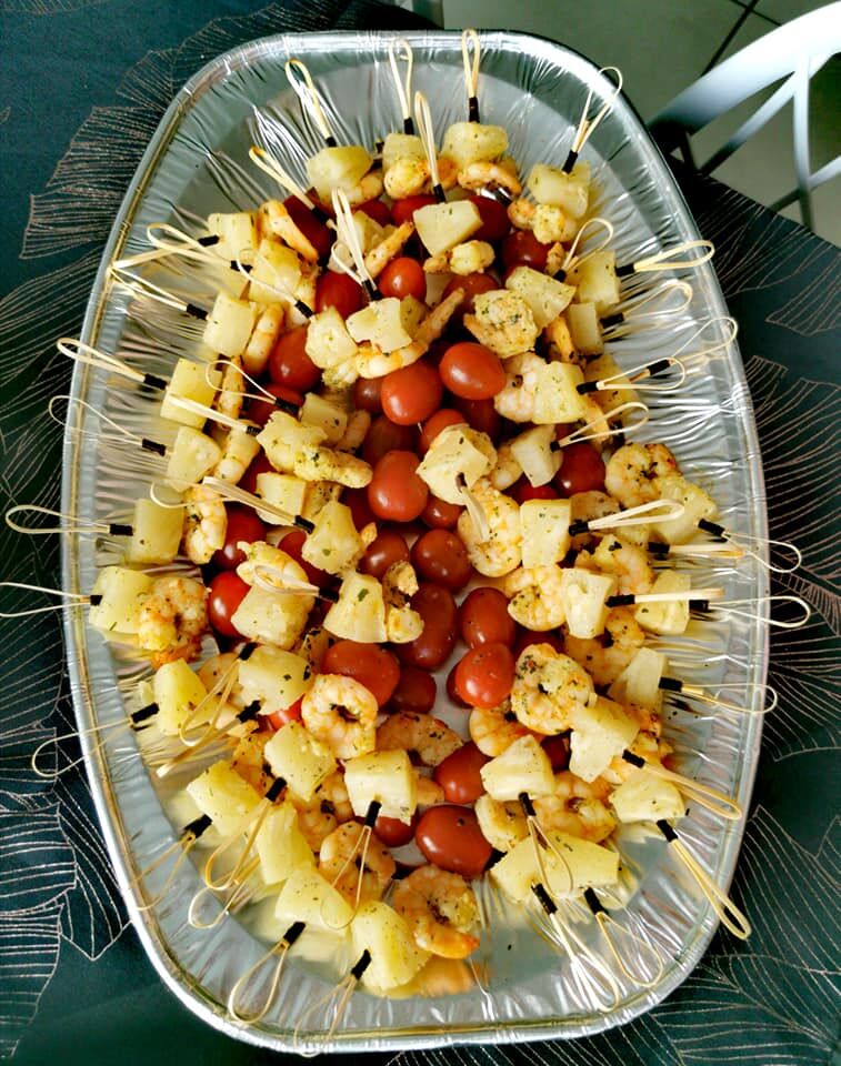 APERO BOX : Brochettes de crevettes, ananas et baby tomates