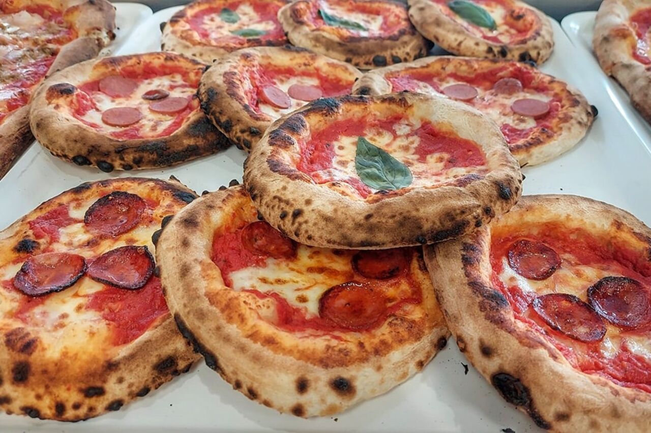 #PIZZERIA
