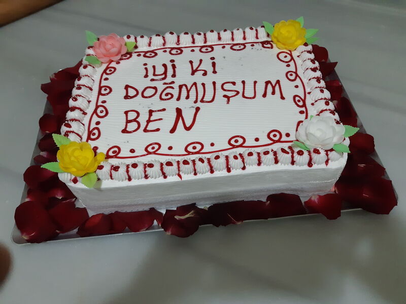 Doğum günü pastası