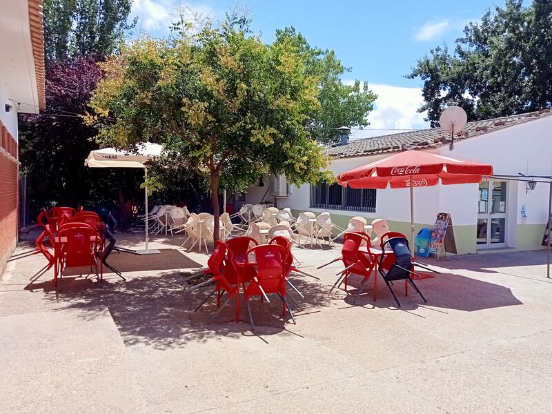 Disfruta de nuestro espacio al aire libre...