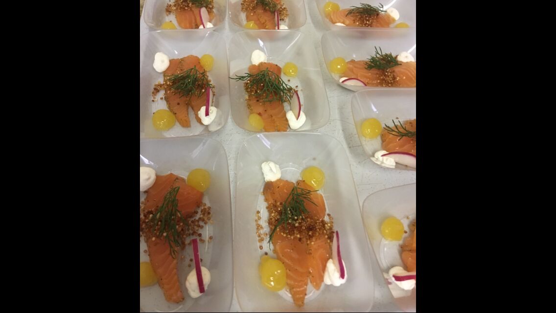 Receptiehapje/huisgemarineerde zalm met citrus