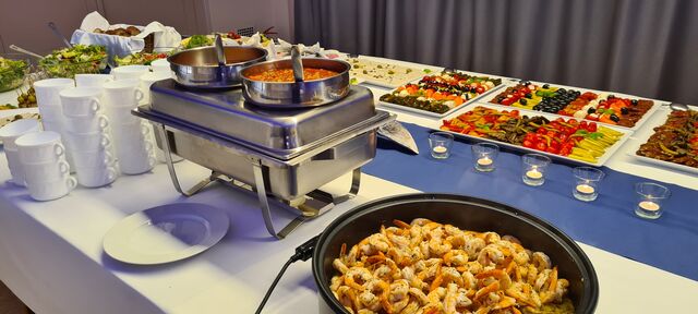Buffet / Garnelenpfanne / Letscho Eintopf