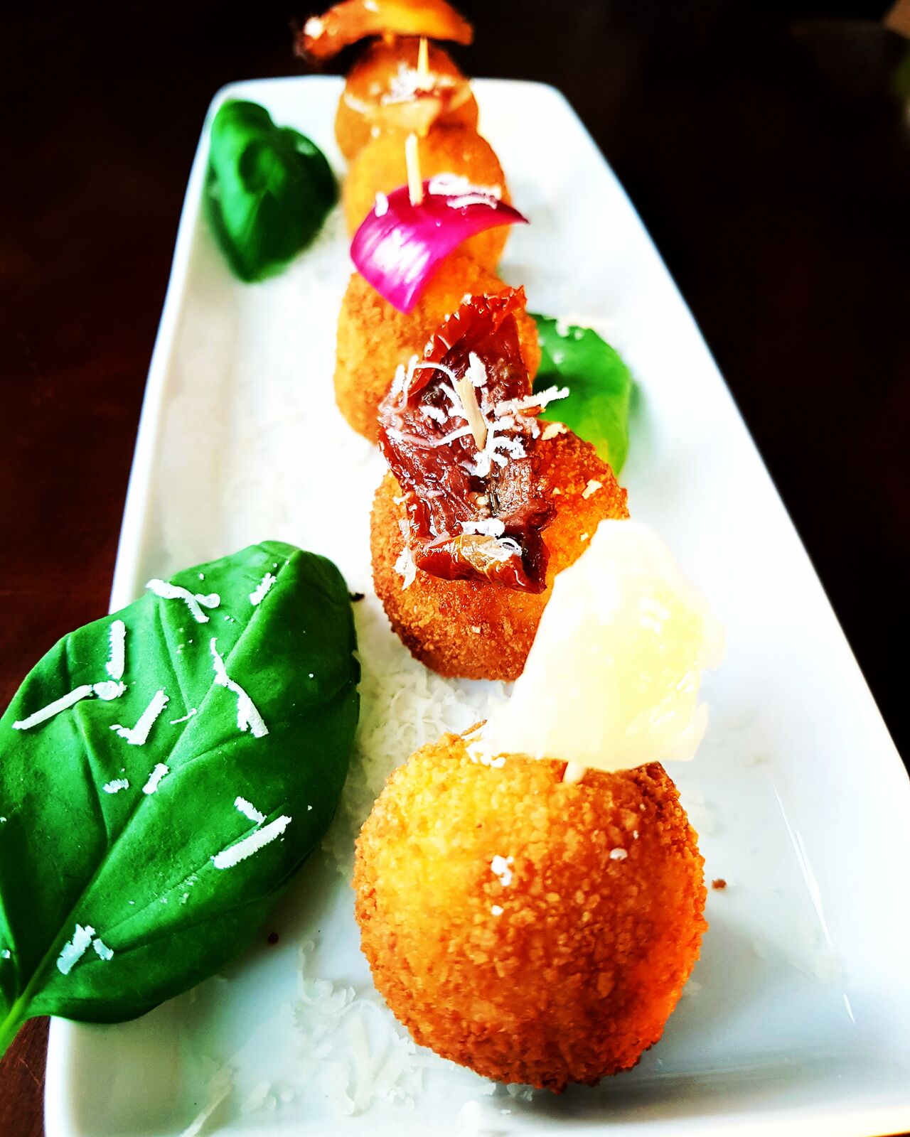 ARANCINI PARIS Assortiments de saveurs.