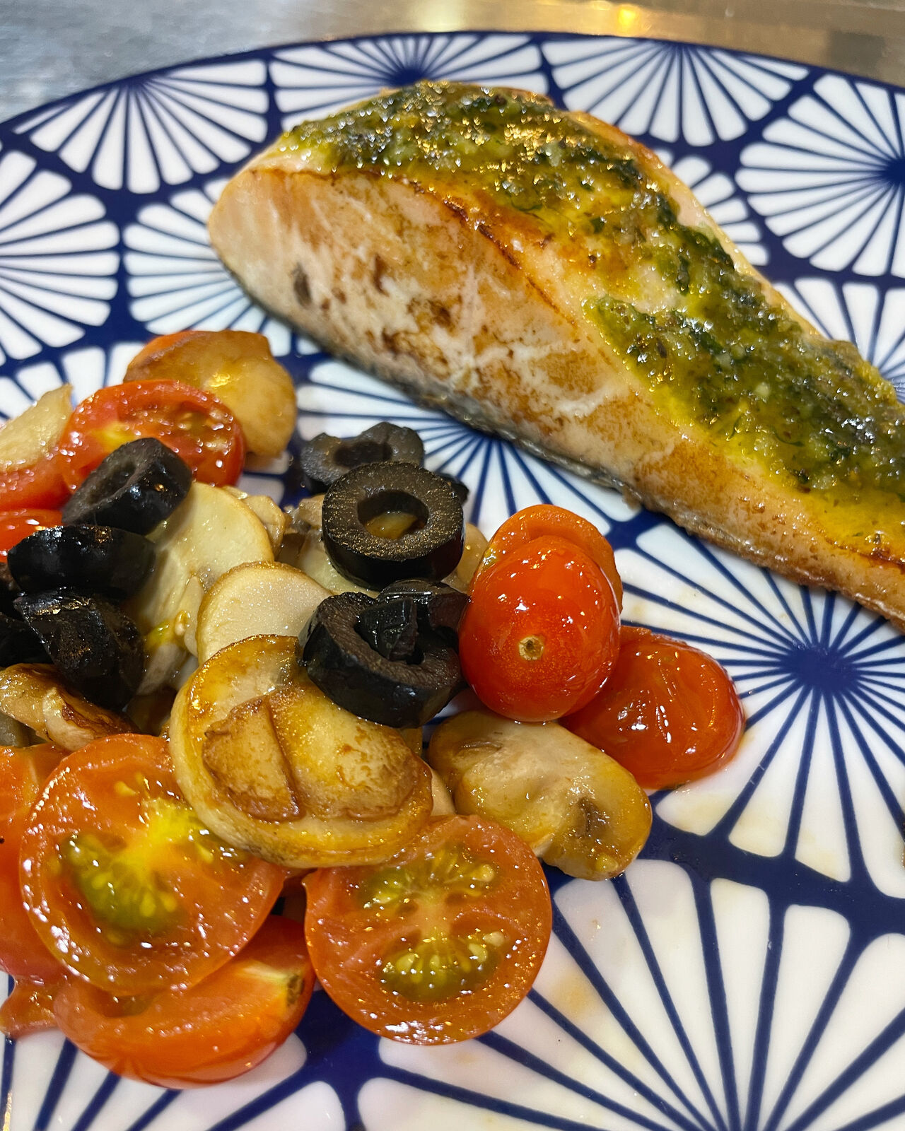 Salmón al pesto de pistacho