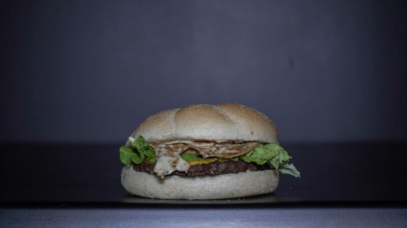 THE O'NEAL
pain moelleux, steak 100g, cheddar fondu, œuf, salade
sauce : tartare