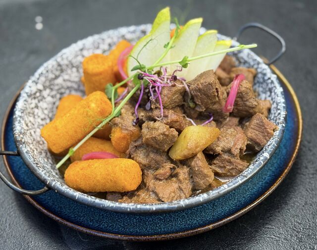 KÖRTÉS SZARVASRAGU KROKETTEL