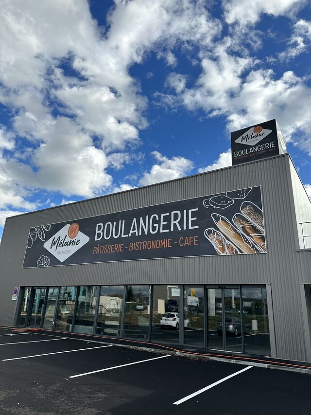 Notre enseigne extérieur