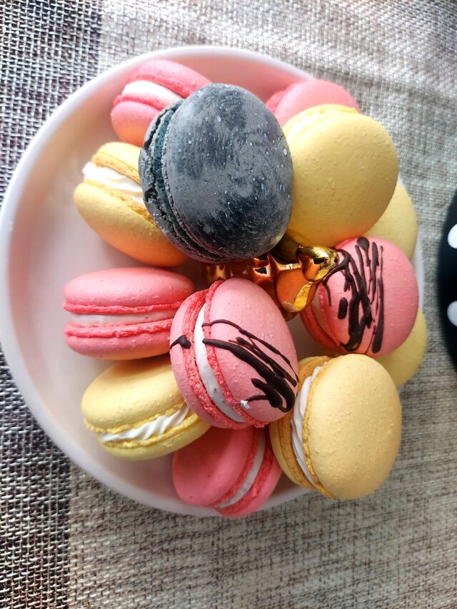 MACARONS