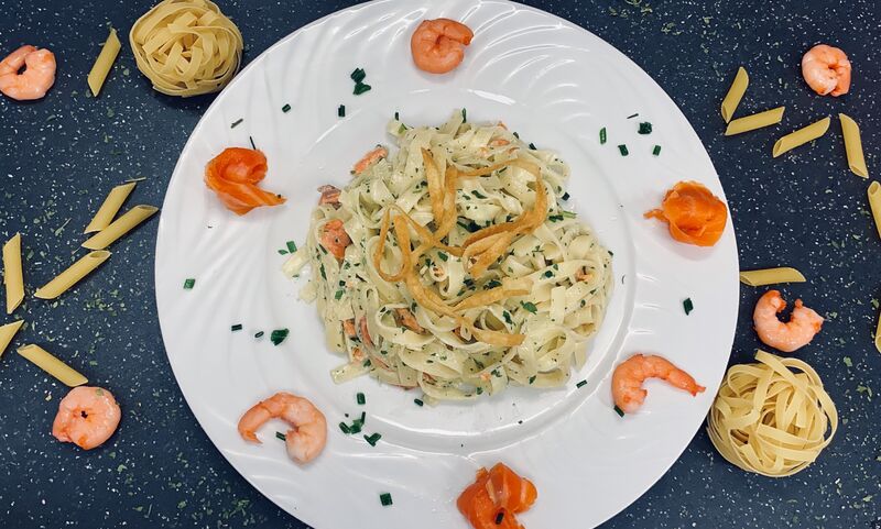Les tagliatelles saumons / crevettes , pour les plus gourmands !