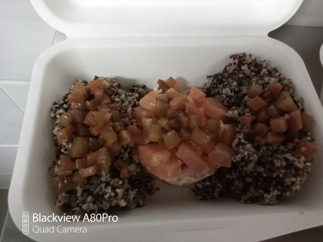 Duo de saumon, quinoa et petits légumes