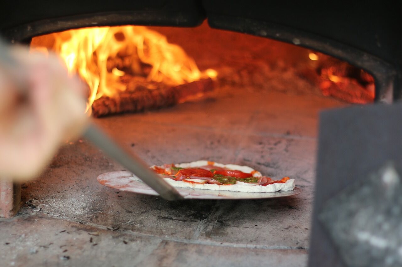 Pizza aus dem Steinofen