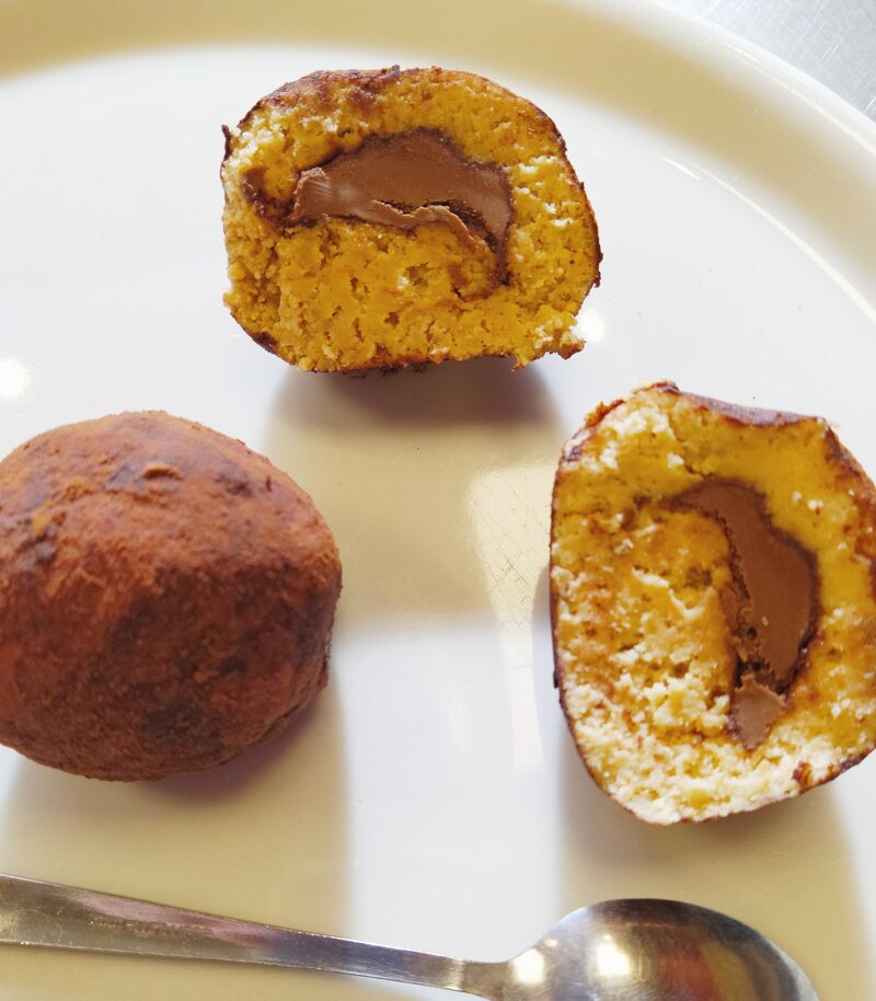 TARTUFI
Une boule de tiramisu+coeur Nutella enrobé de cacao amer