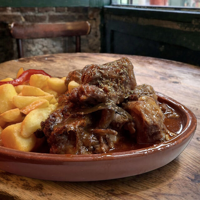 Guiso casero de rabo de toro