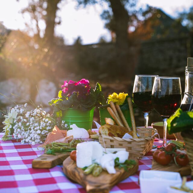 Immersi nella natura incontaminata, si scoprono i piu' autentici sapori del territorio 