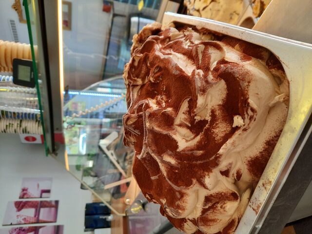 Tiramisu Eis