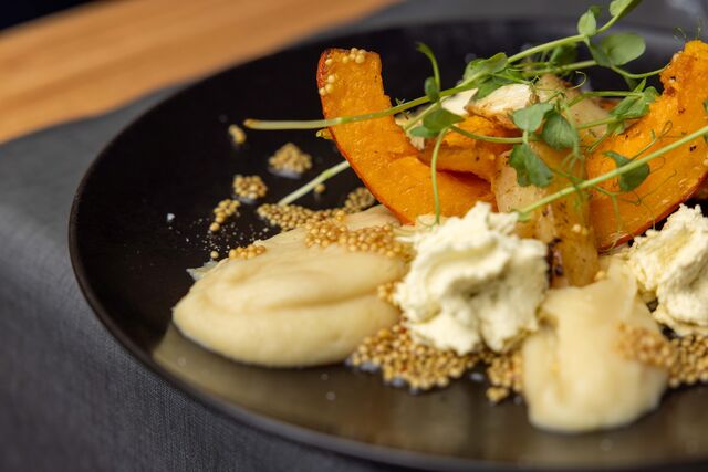 Assiette végétarienne automnale