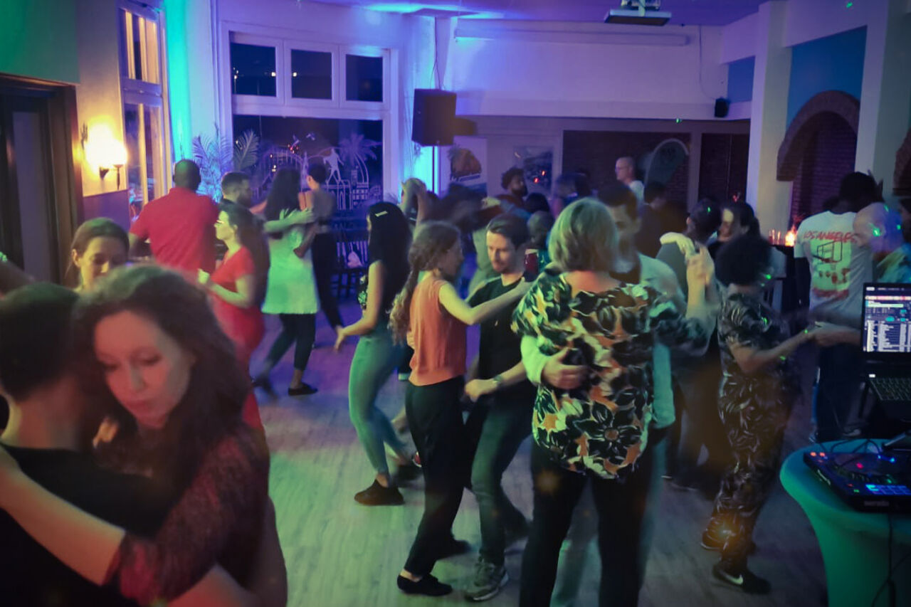 SIGUI BALIA VRIJDAGAVOND