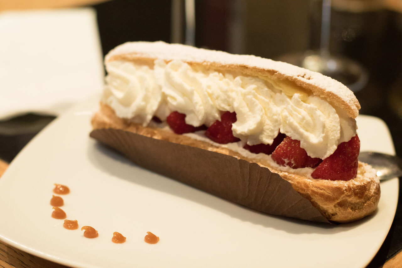 Eclair mousseline Fraises et Chantilly