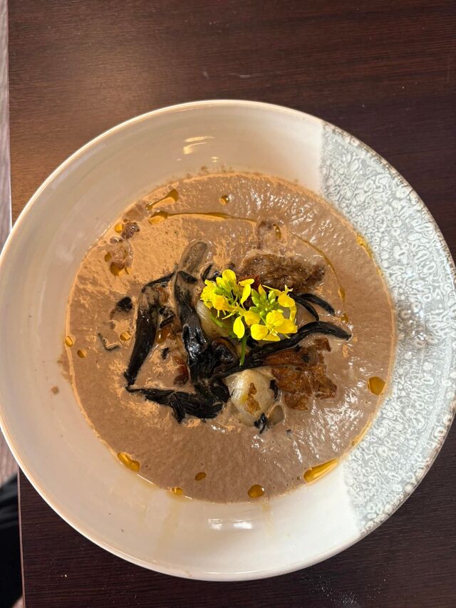 Velouté de champigons aux châtaignes