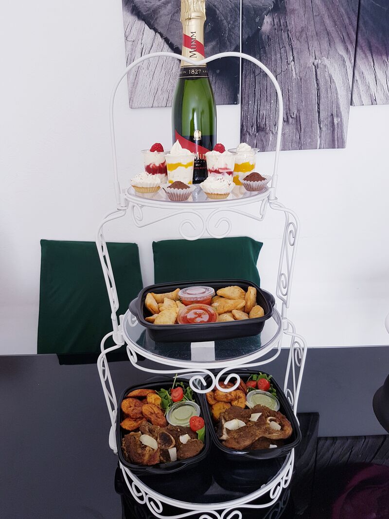 L'arche duo composé d'entrée plat dessert pour fêter vos événements de couple