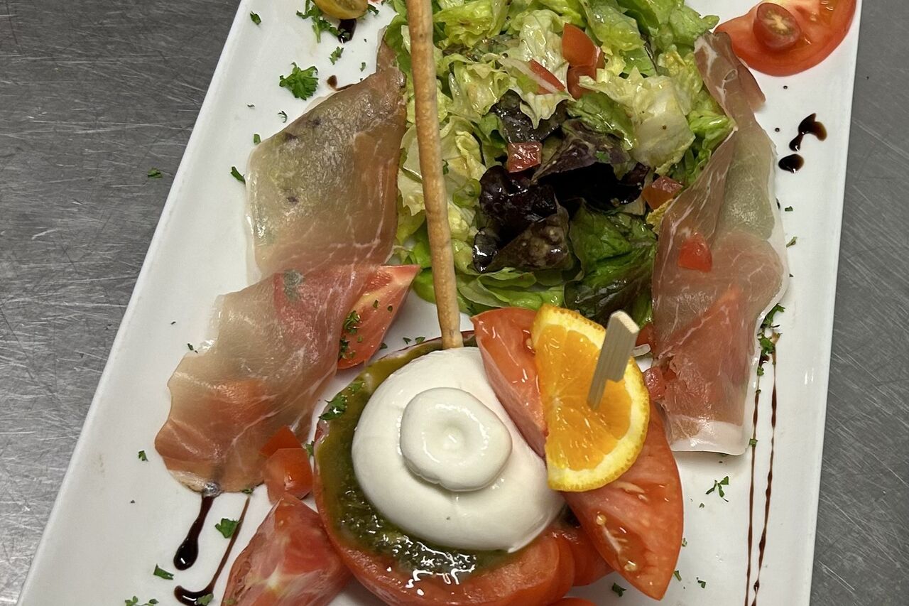 Tartare de saumon / Tartare italien / Tomate Mozzarella