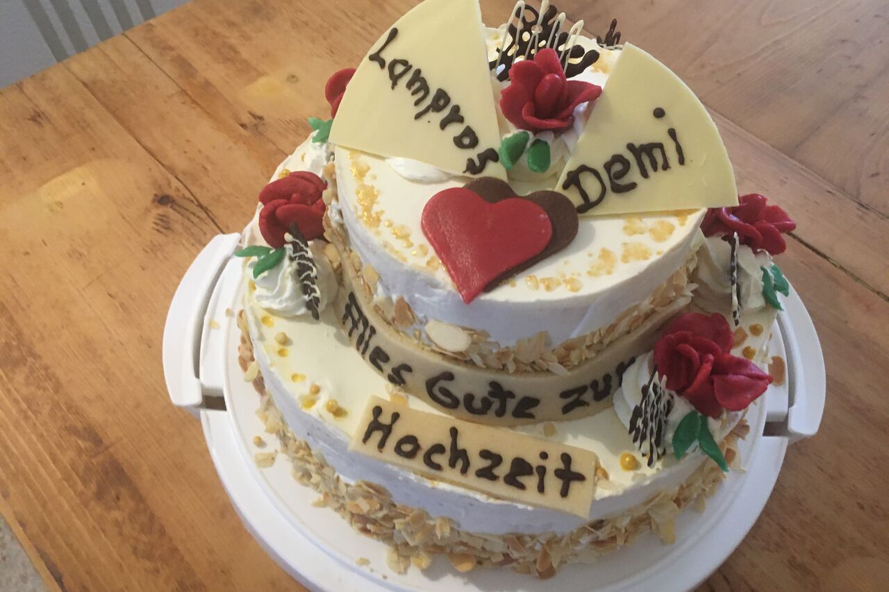 HOCHZEITSTORTEN